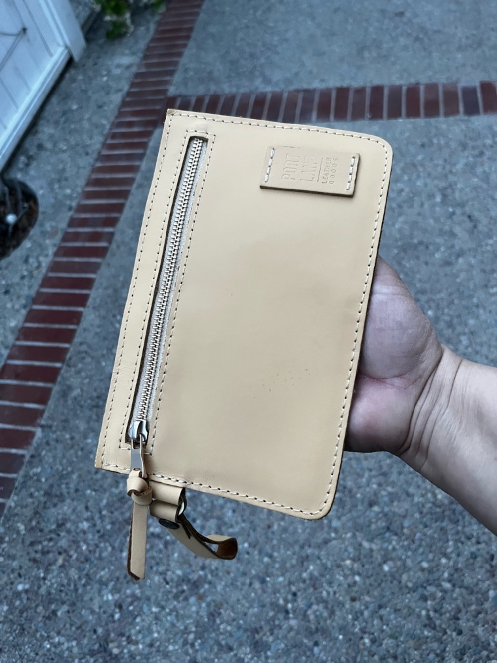 Portland leather Adriana zipper wristlet, removable strap, vanilla color, AP🦄PLG